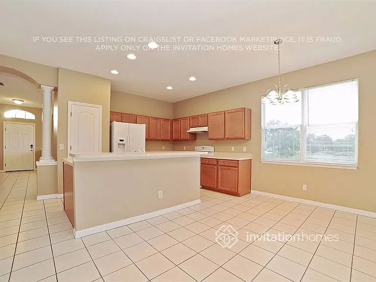 5015 Lakehurst Ct — Photo 6
