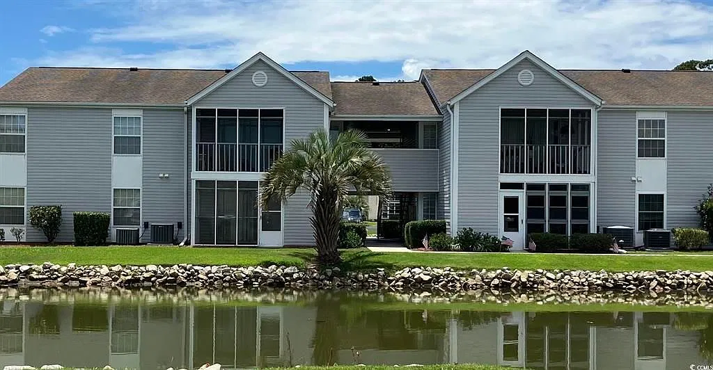 2 bed, 2.0 bath, 925 sqft, $1,700 — Photo 1