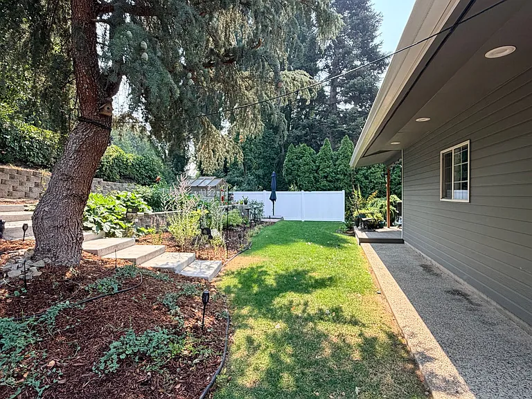2637 Afton Pl NE — Photo 53