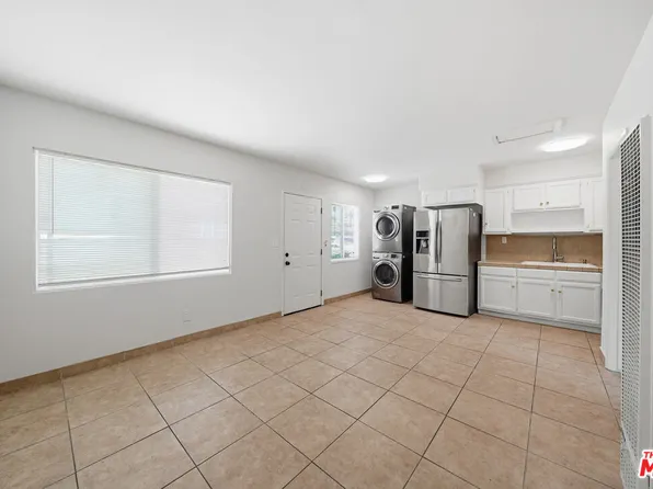 6133 Orchard Ave APT B, Huntington Park, CA 90255