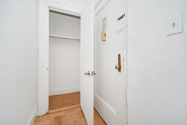 Rented by Living New York | media 13