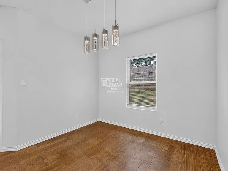 2000 Skylark Dr — Photo 8