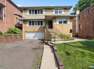 312 6th St, Palisades Park, NJ 07650