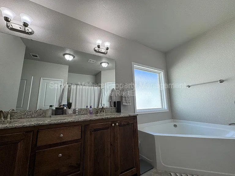5337 Parkside Dr — Photo 21