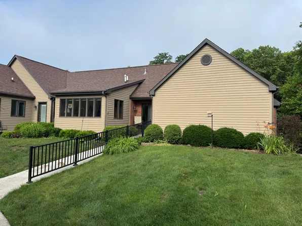 2221 Hamilton Dr, Ames, IA 50014