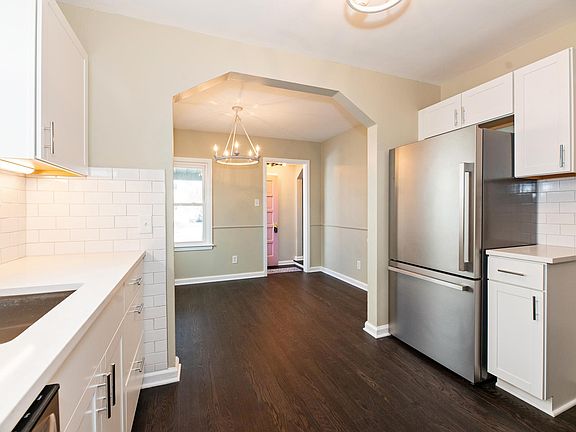 5th image of 1222 E 5th St