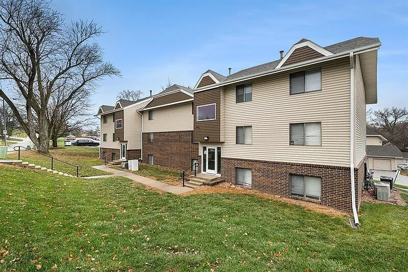 Heritage Heights — Photo 4