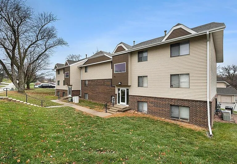 Heritage Heights — Photo 4