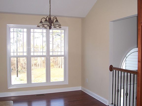 Kitchen w/Hardwoods