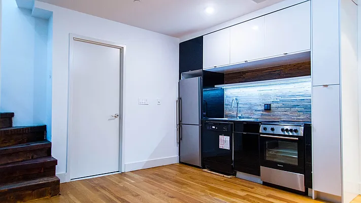 Rented by Nooklyn NYC LLC | media 20