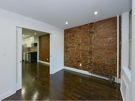 Rented by Cooper & Cooper Real Estate | media 21