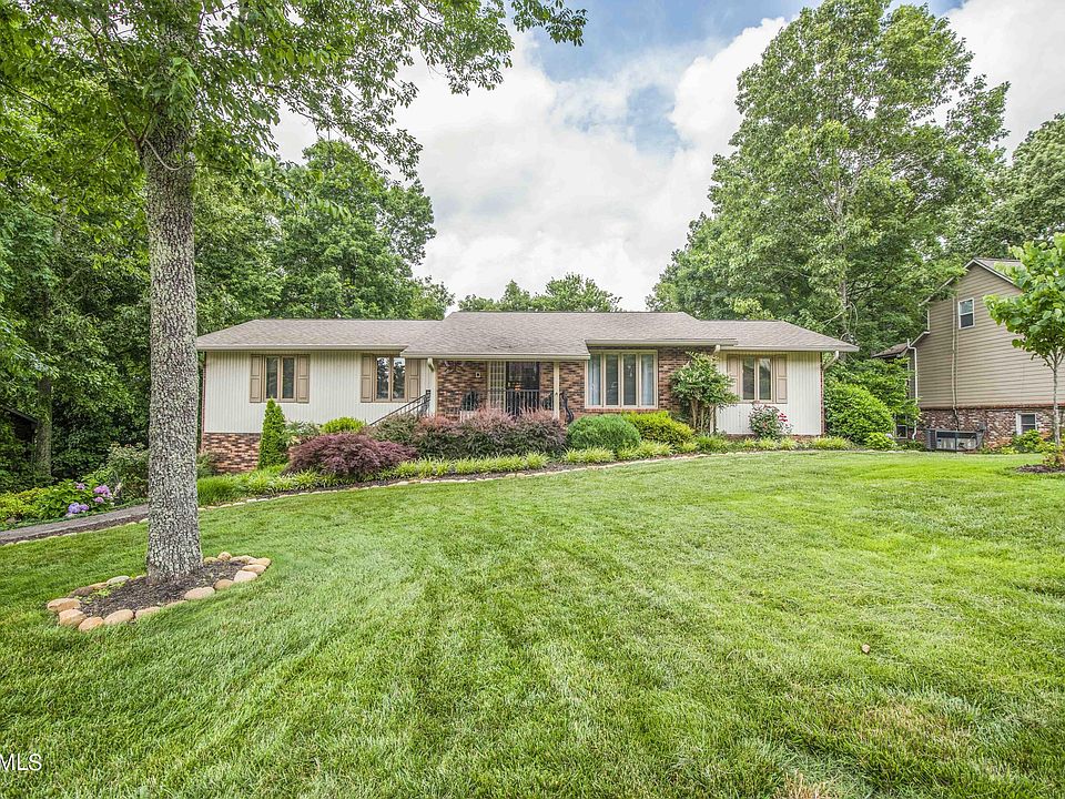 1st image of 11105 Farragut Hills Blvd