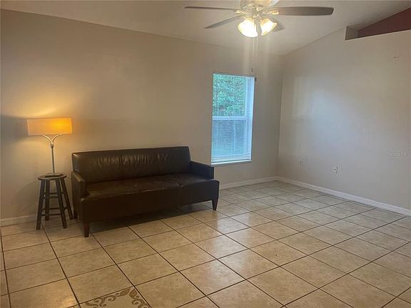 3rd image of 418 Talquin Ct