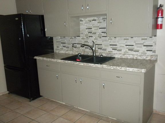 3rd image of 737 E Palo Verde Dr APT B