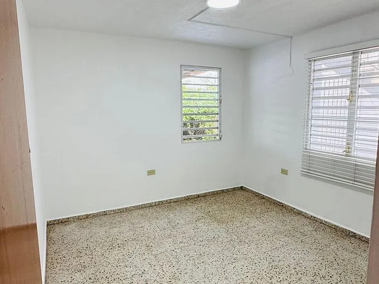 662 Bajos Taft — Photo 9