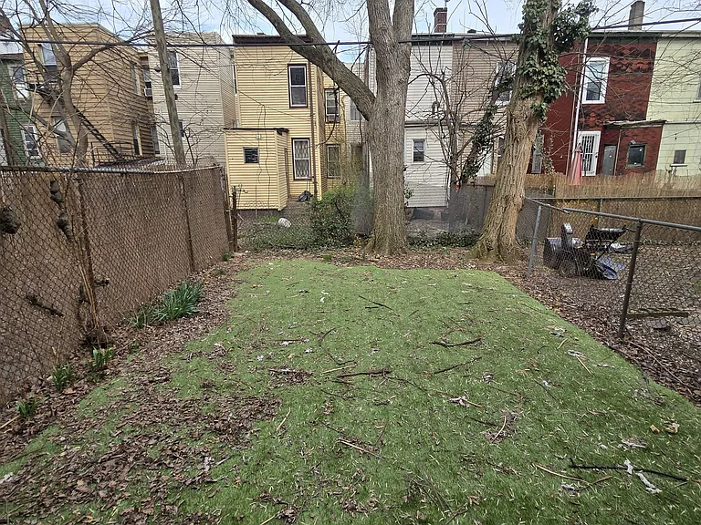 366 Forrest St #1 — Photo 7