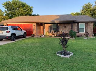 10 Christi Ln, Krum, TX 76249