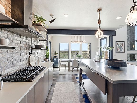 4th image of 454 S Buffalo Ranch Rd W