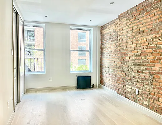 Rented by Avenues Real Estate | media 12