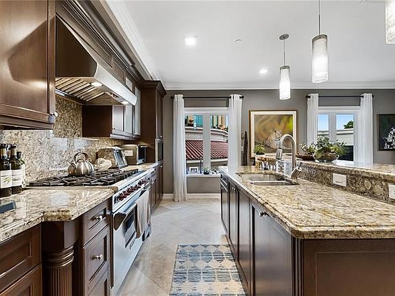 5th image of 301 Tarpon Dr