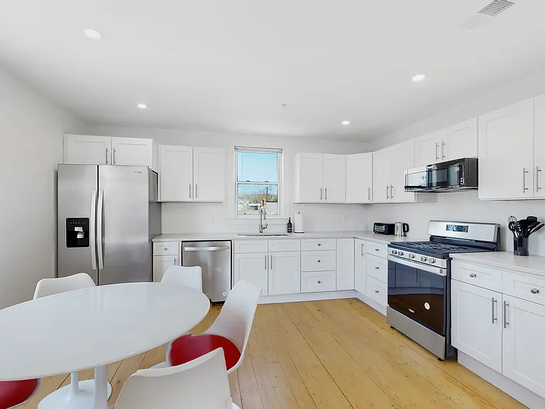 659 South St #2 — Photo 1