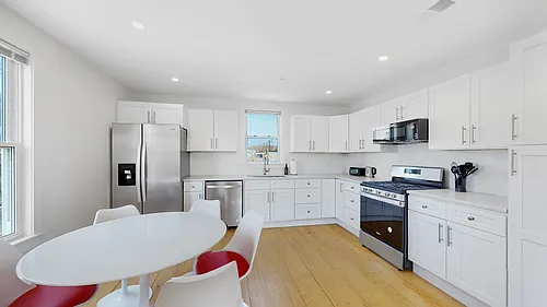 659 South St #2 Photo 1