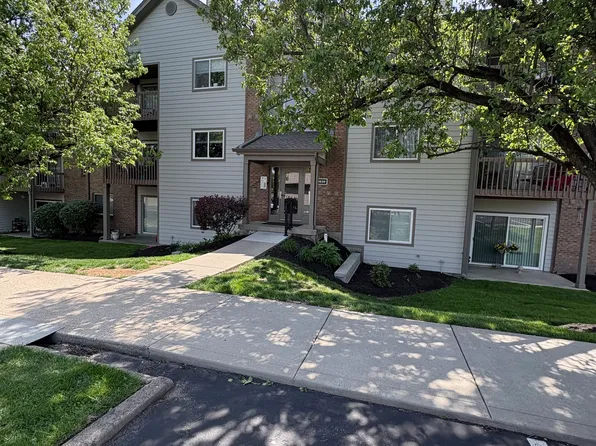 8939 Eagleview Dr APT 10, West Chester, OH 45069