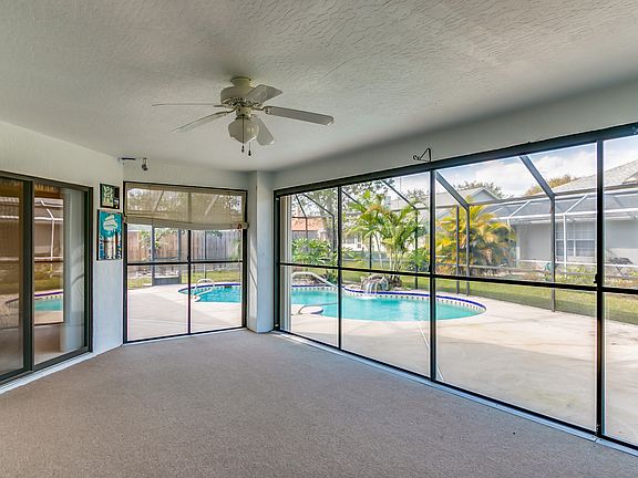 5th image of 900 Brookshire Cir