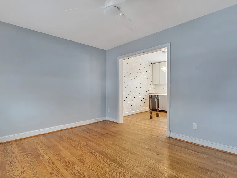 840 21st St NE — Photo 4