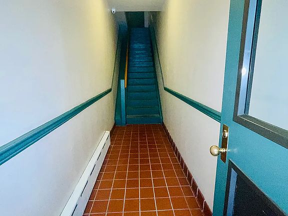 5th image of 213 Johnson Ave