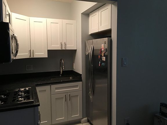 Newly Remodeled Kitchen 2