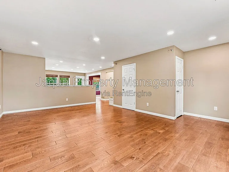 4663 Andover Woods Ct — Photo 23