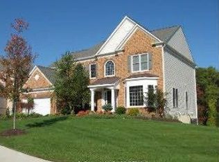 8916 Rhododendron Cir, Lorton, VA 22079