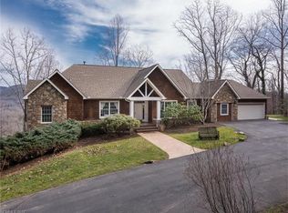 615 Vista View Dr, Asheville, NC 28803