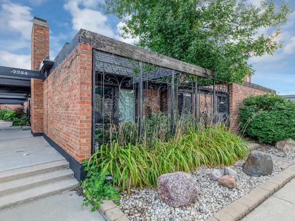 7754 W Higgins Rd APT J, Chicago, IL 60631
