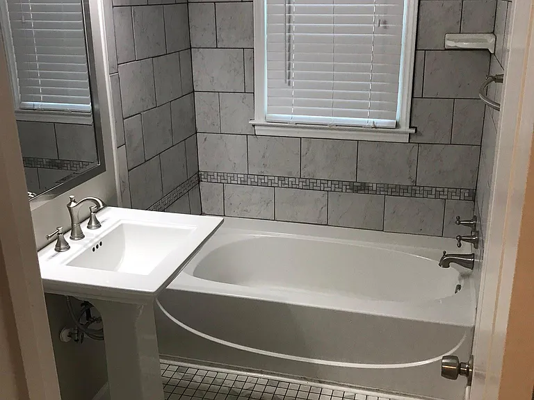 502 Freeman St — Photo 8