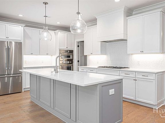 4th image of 120 Grand Harbor Circle