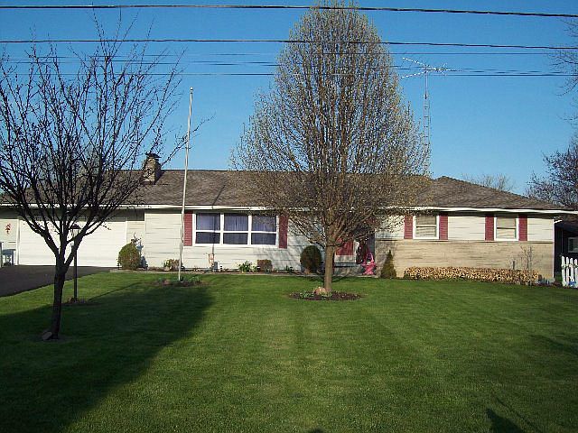 1st image of 804 Harvey Dr