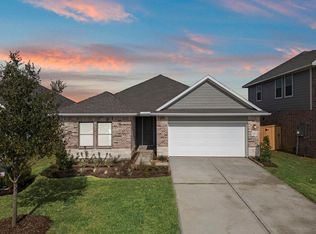 1915 Stargazer Ln, Angleton, TX 77515