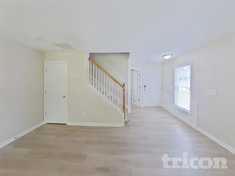 3281 Saville St SW — Photo 3