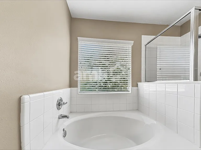 4934 Trailing Clover Ct — Photo 14