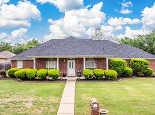 300 Castlegate Dr, Conway, AR 72034