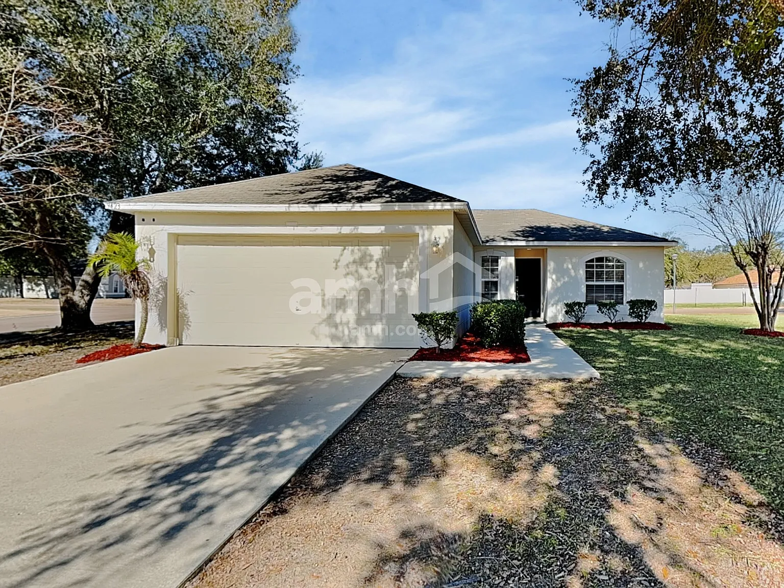 3 bed, 2.0 bath, 1264 sqft, $1,645 — Photo 1