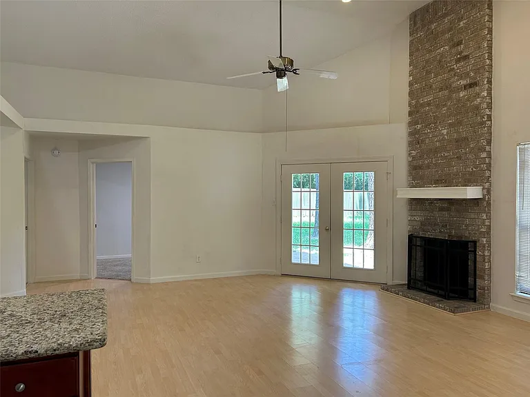 30443 Arborg Dr — Photo 5