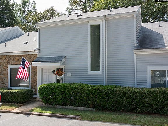 2nd image of 139 Seafarer Ln