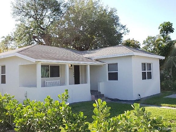 4th image of 4916 Washington Dr