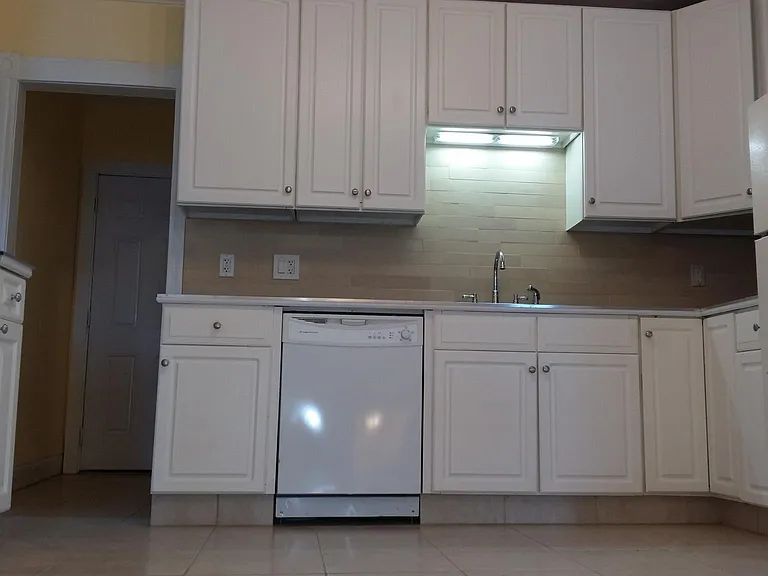 209 Sheridan St #3 — Photo 7