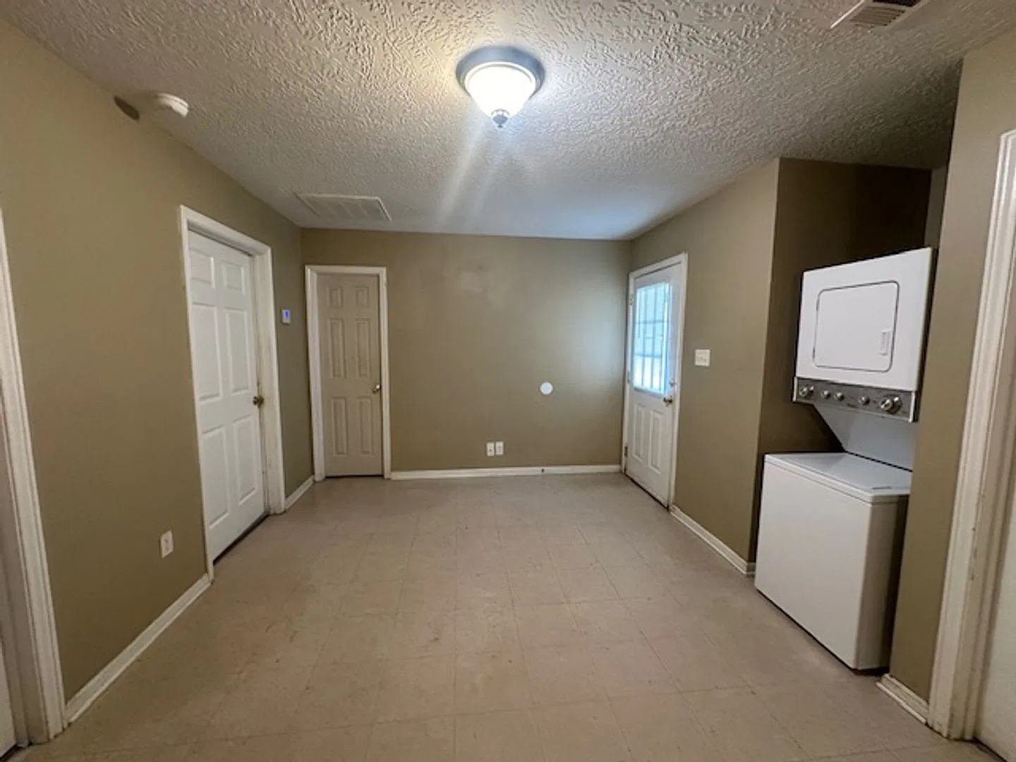 2300 Merwood St — Photo 3