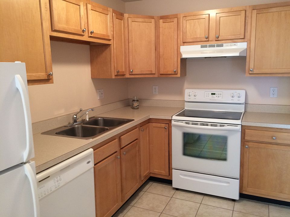1st image of 106 Alexandra Ct