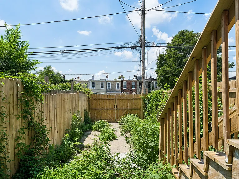 2440 McCulloh St — Photo 24